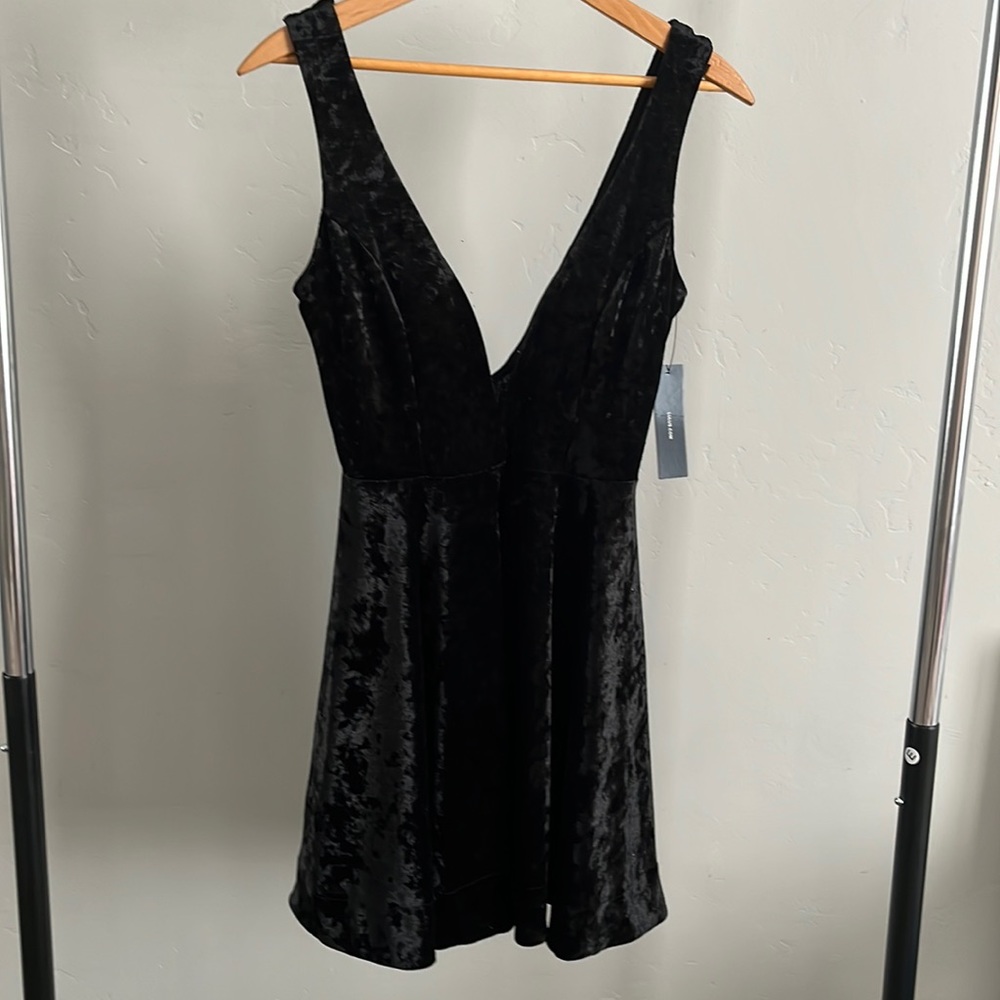 NWT Lulus Velvet Dress!!